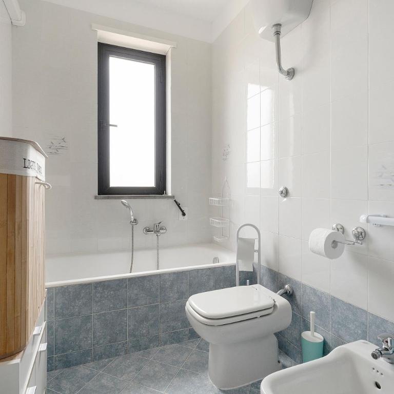 Casa di Anna - Appartamento Deluxe con 2 Camere da Letto e Balcone - 16