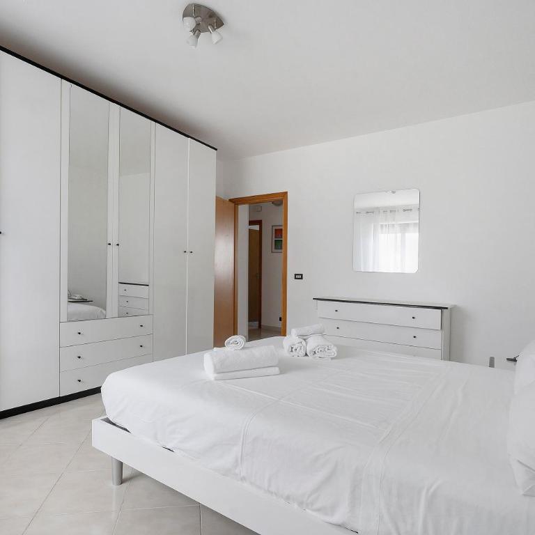 Casa di Anna - Appartamento Deluxe con 2 Camere da Letto e Balcone - 13