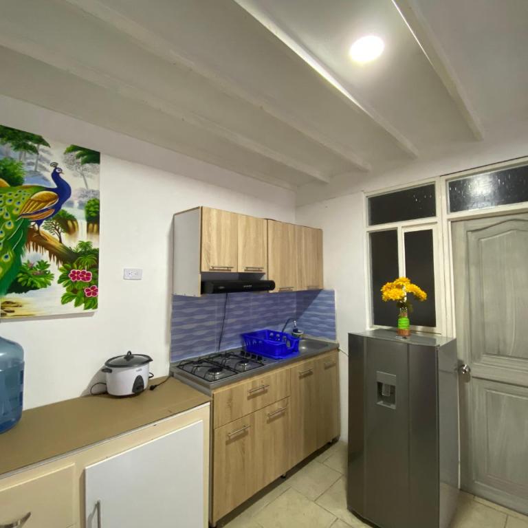 Apartamento 1 Piso, Dos Habitaciones, Cocina y Sala comedor Capacidad 4 Personas, parking privado tarifa adicional - Two-Room Apartment - 4