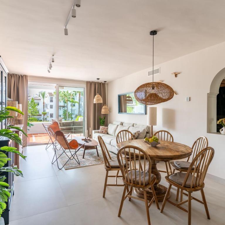 Costalita Beach Residence with Pool, Reserved Garage Parking & Direct Beach Access by Downtown Apartments Spain - Two-Bedroom Apartment with Pool View - 2