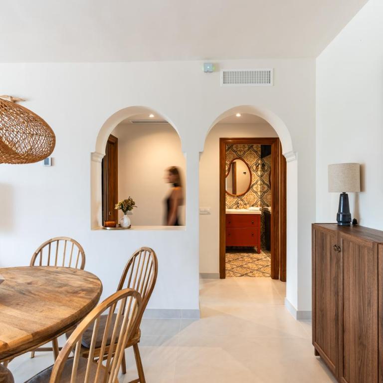 Costalita Beach Residence with Pool, Reserved Garage Parking & Direct Beach Access by Downtown Apartments Spain - Two-Bedroom Apartment with Pool View - 11