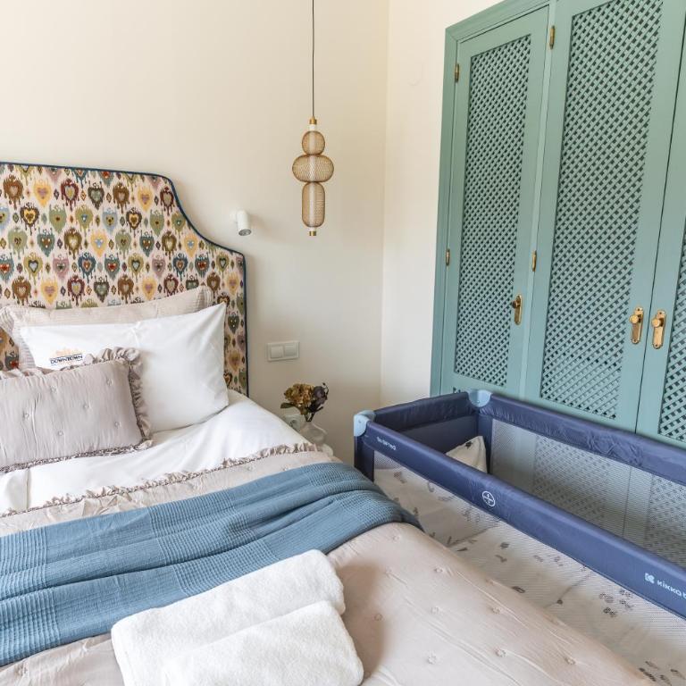 Costalita Beach Residence with Pool, Reserved Garage Parking & Direct Beach Access by Downtown Apartments Spain - Two-Bedroom Apartment with Pool View - 21