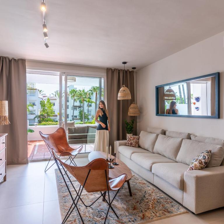 Costalita Beach Residence with Pool, Reserved Garage Parking & Direct Beach Access by Downtown Apartments Spain - Two-Bedroom Apartment with Pool View - 6