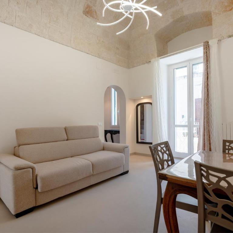 Mirabel in the city center - Appartamento Deluxe con 2 Camere da Letto e Balcone - 4