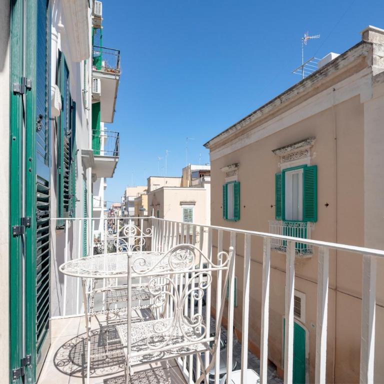 Mirabel in the city center - Appartamento Deluxe con 2 Camere da Letto e Balcone - 3