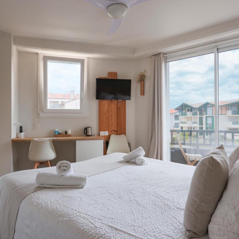 Hôtel La Baïne - Chambre Double avec Balcon - 4