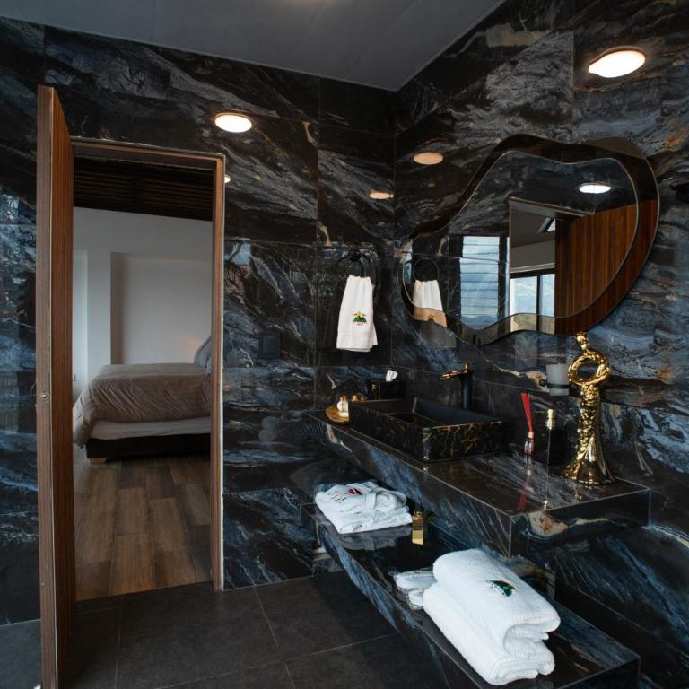 La Colina Resort SAS - One-Bedroom House - 6