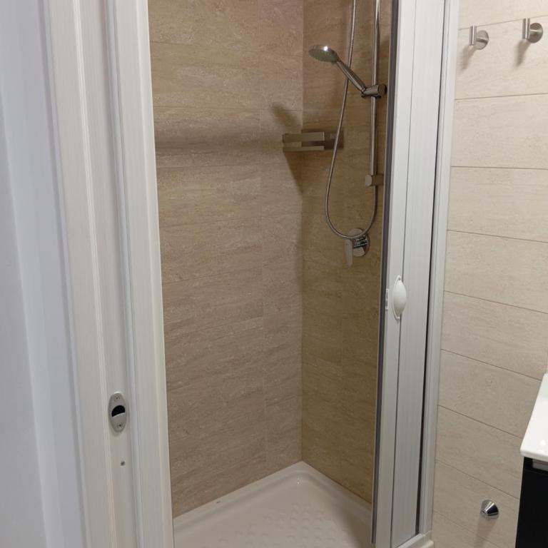 Villa Maldera-case vacanza-loft- loft queen specchio - Habitación Doble (1 adulto + 1 niño) - 18