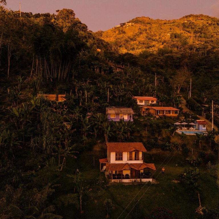 Finca Camino al Charco del Amor - Four-Bedroom Vacation Home - 27