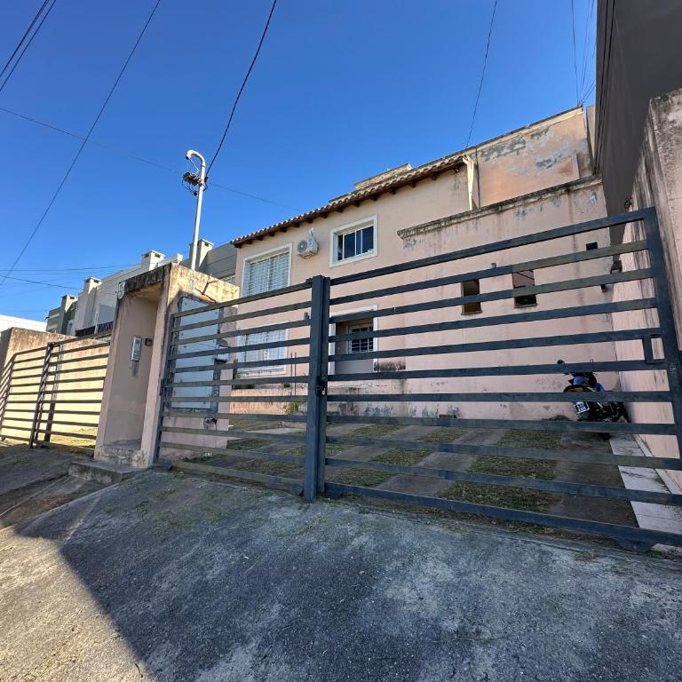 Departamento completo en Barrio Grand Bourg - Apartamento de 1 dormitorio - 20