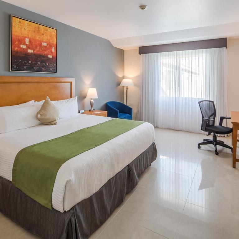 Wyndham Garden Playa del Carmen - Superior King Studio Suite - Non-Smoking - 4