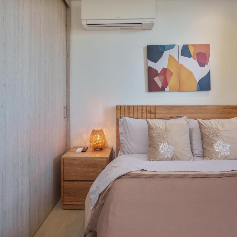 Grand by iHost - Two-Bedroom Deluxe Apartment with Balcony - 5