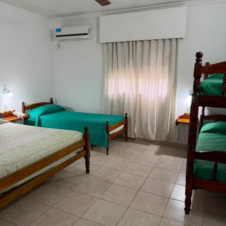 Hosteria Prince - Family Room - 6