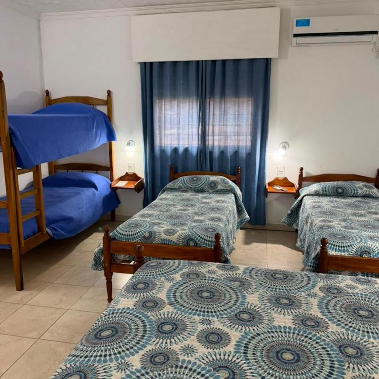 Hosteria Prince - Family Room - 9