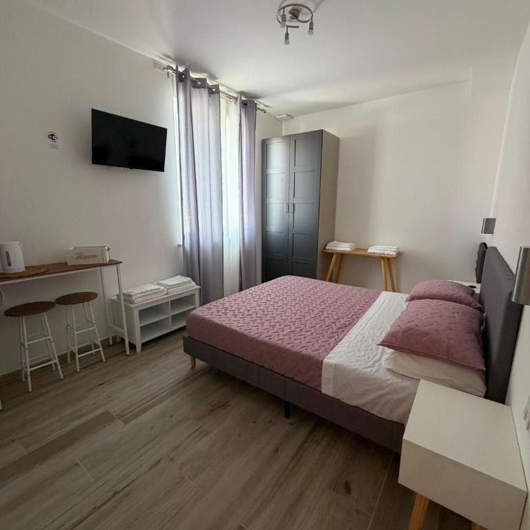 Corona boutique Rooms - Camera Matrimoniale con Bagno Privato - 2