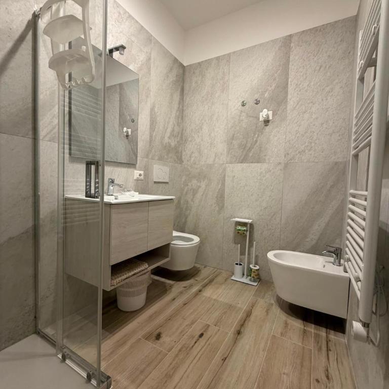 Corona boutique Rooms - Camera Matrimoniale con Bagno Privato - 1
