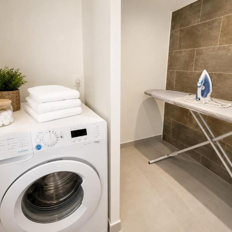 Haut de Villa Bianca - Spacious - Quiet - Villa 3 Chambres - 24
