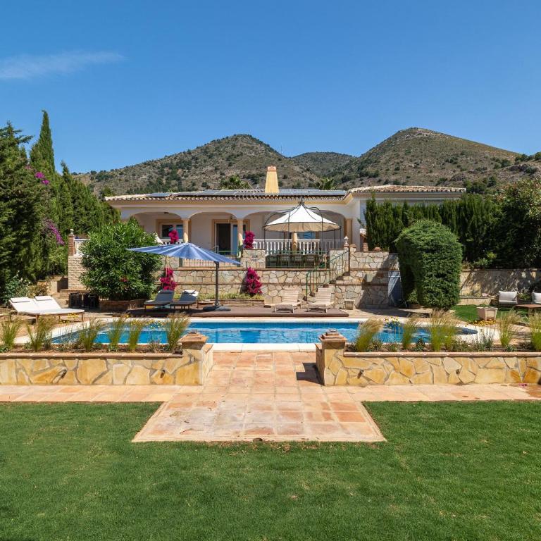 Villa Sanjurjo - Villa with Private Pool - 1