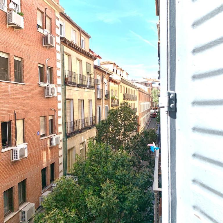 Spacious, newly renovated apartment next to Gran Vía - Apartment - 2