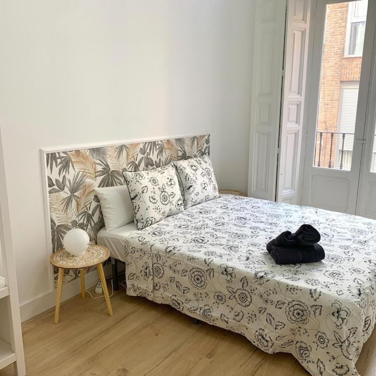 Spacious, newly renovated apartment next to Gran Vía - Apartment - 5