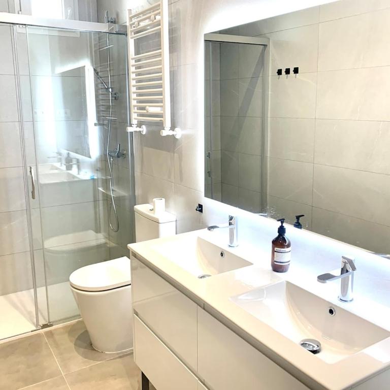 Spacious, newly renovated apartment next to Gran Vía - Apartment - 8