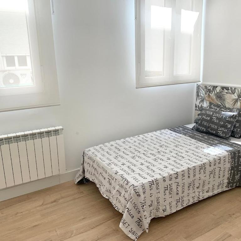 Spacious, newly renovated apartment next to Gran Vía - Apartment - 9