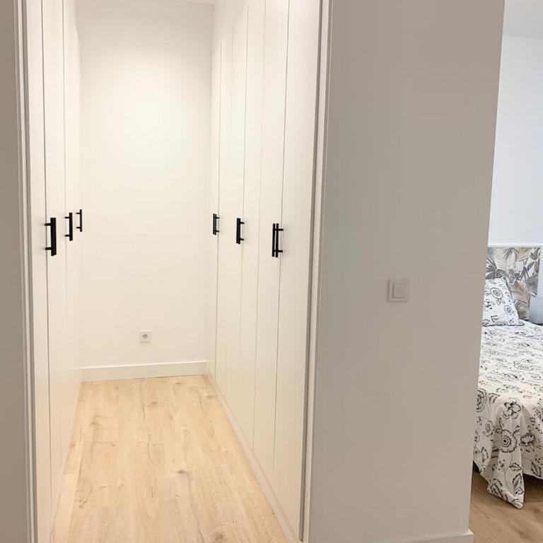 Spacious, newly renovated apartment next to Gran Vía - Apartment - 11