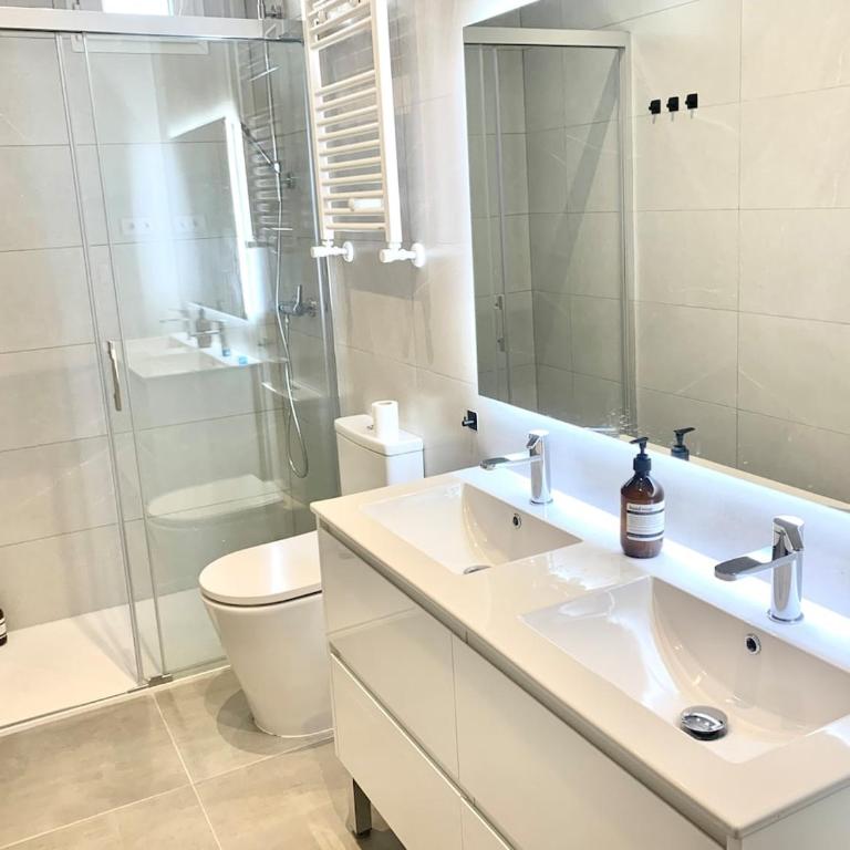 Spacious, newly renovated apartment next to Gran Vía - Apartment - 29