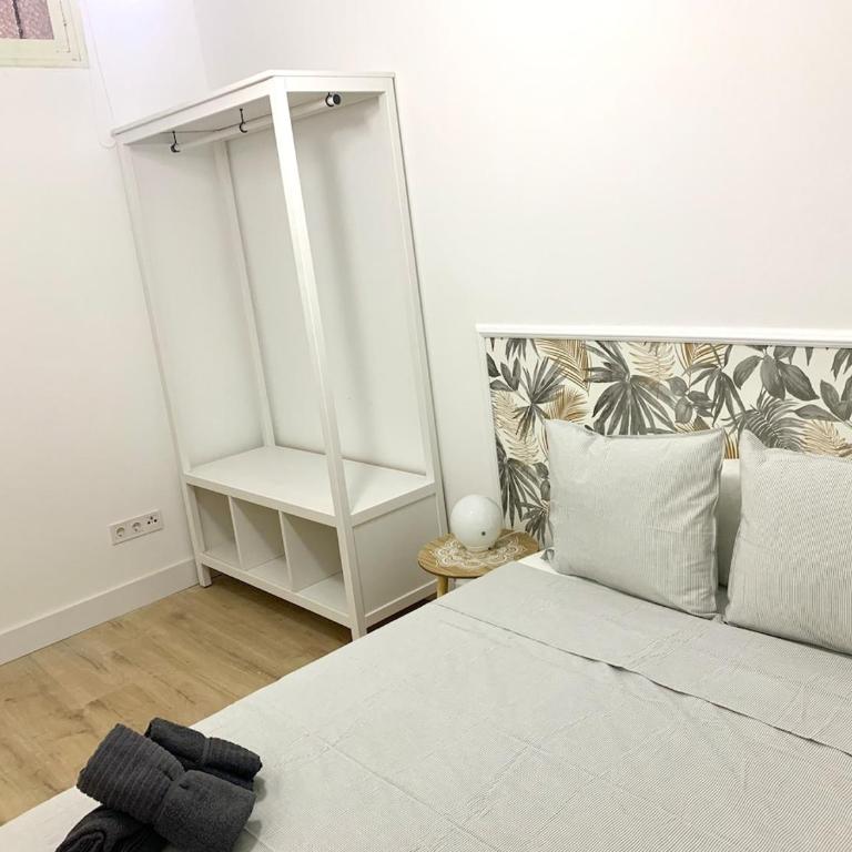 Spacious, newly renovated apartment next to Gran Vía - Apartment - 39