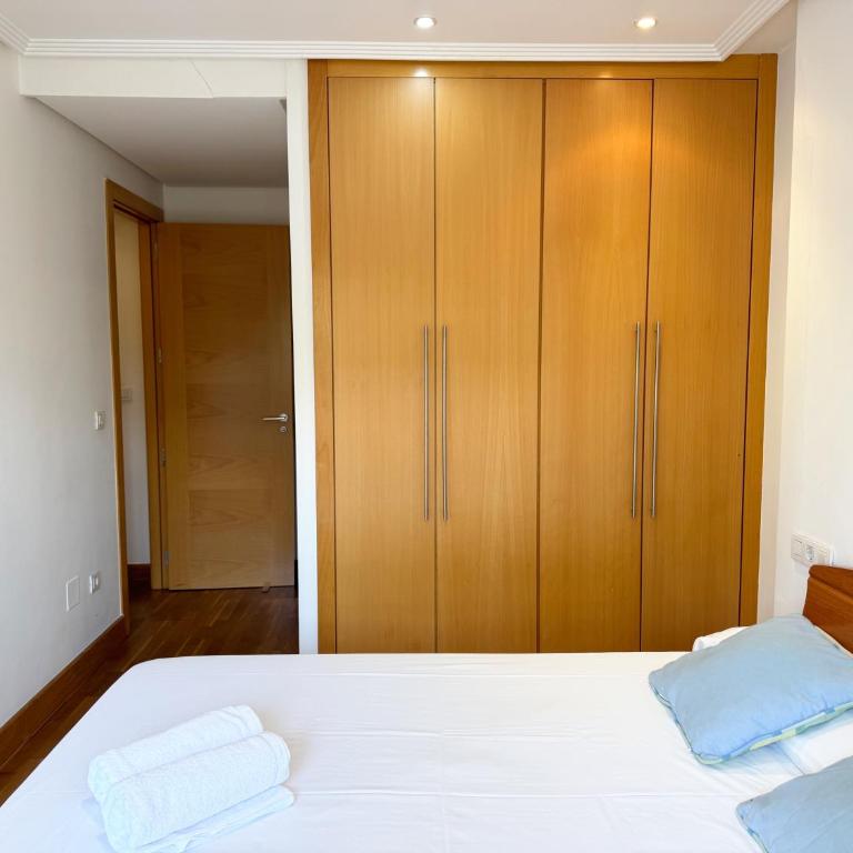 Apt 2 habs en Centro Comercial Gran Via - Apartment - 10