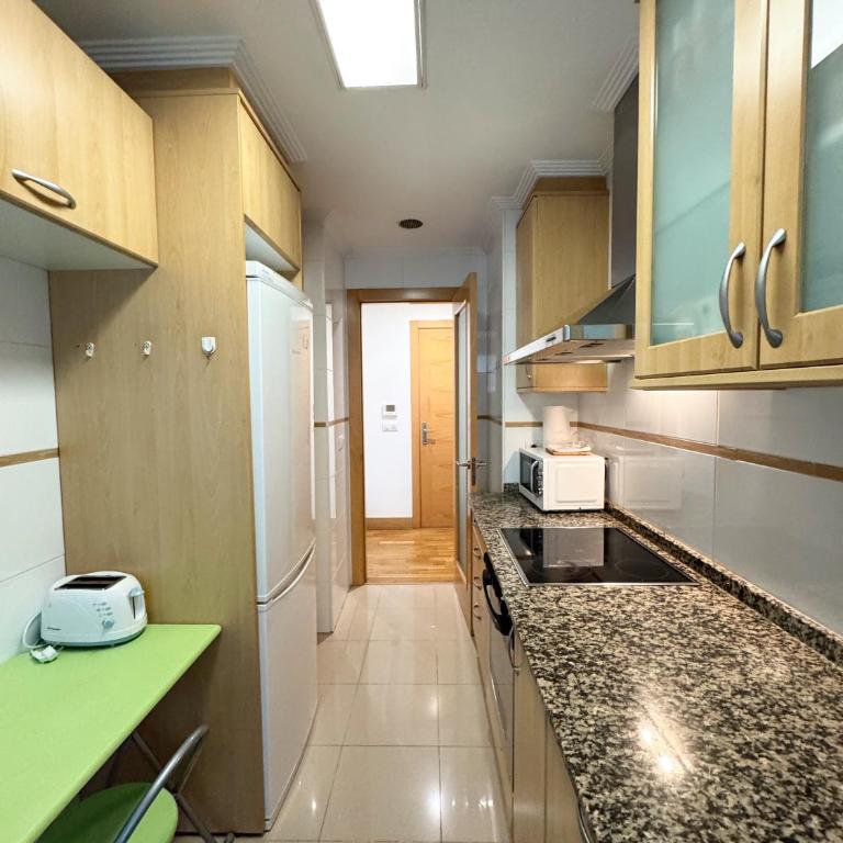 Apt 2 habs en Centro Comercial Gran Via - Apartment - 26