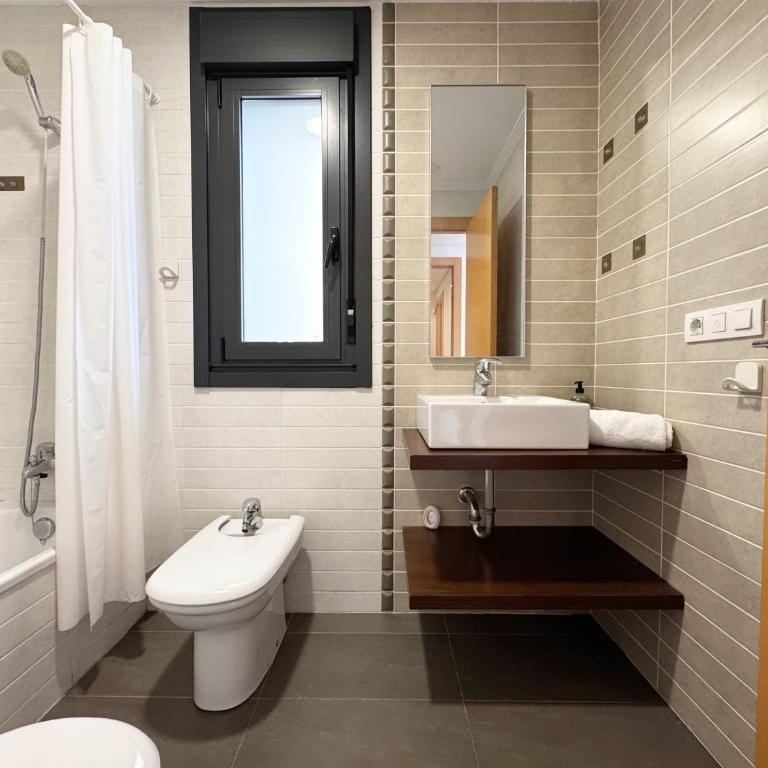 Apt 2 habs en Centro Comercial Gran Via - Apartment - 31