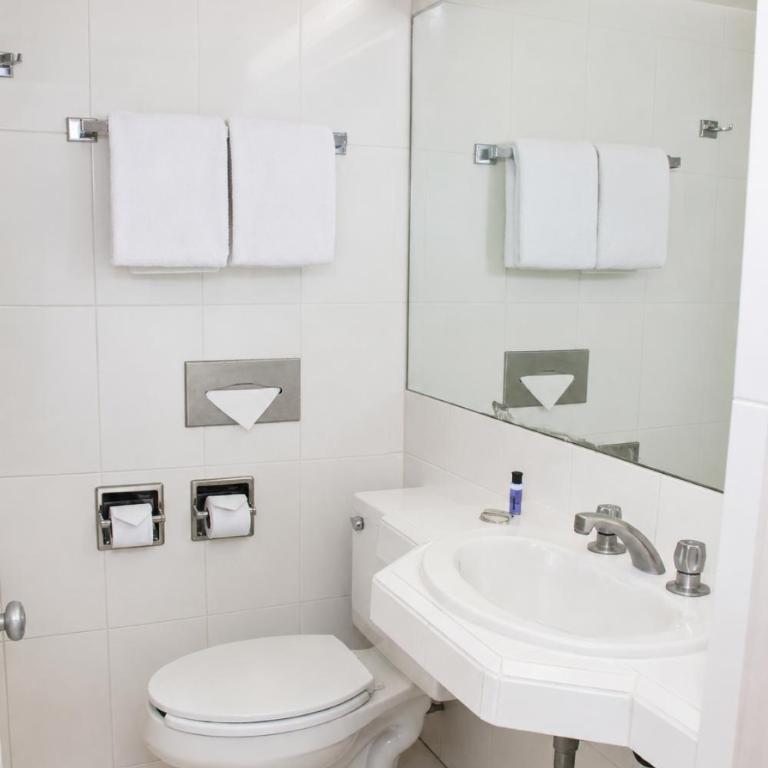 Hotel Son- Mar Monterrey Centro - Habitación Doble Estándar con 2 camas dobles - 5