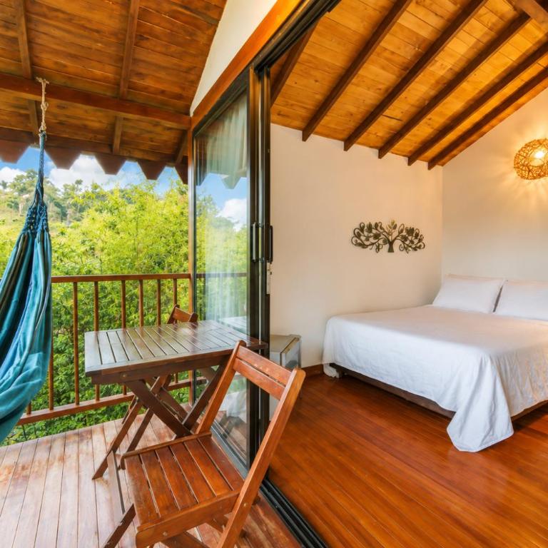 Hotel Pietrasanta Cabañas frente a la Represa Peñol Guatape - Bungalow - 1