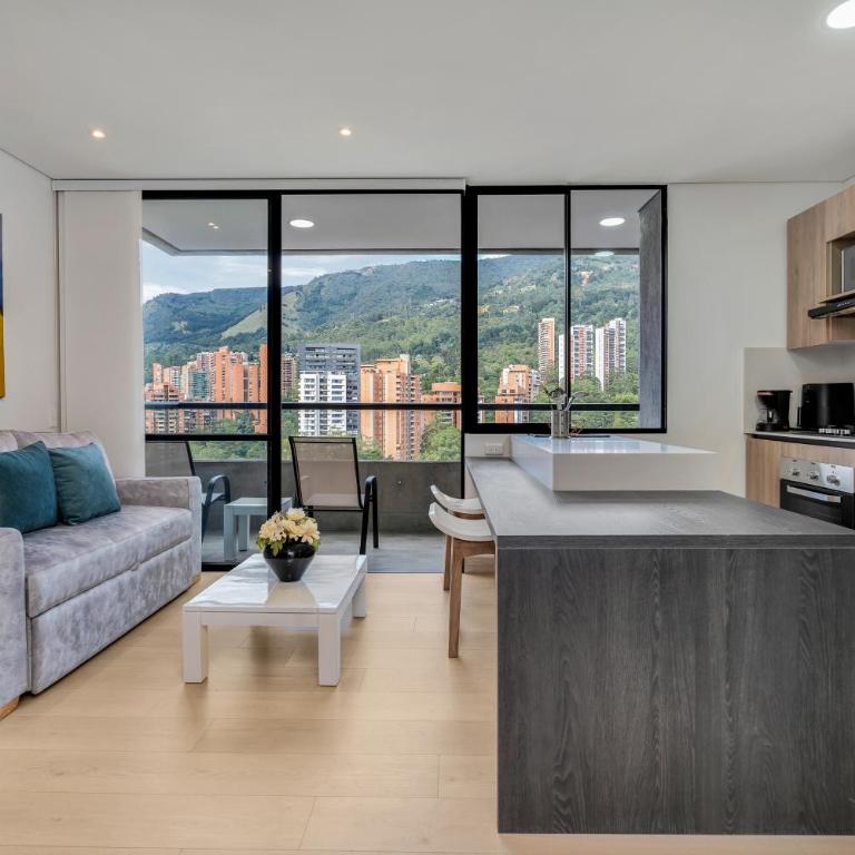Grand by iHost - One-Bedroom Apartment with Balcony - 3