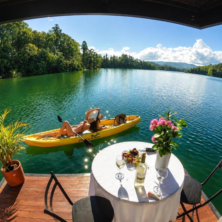 Hotel Pietrasanta Cabañas frente a la Represa Peñol Guatape - Habitación Triple con vistas al lago - 11