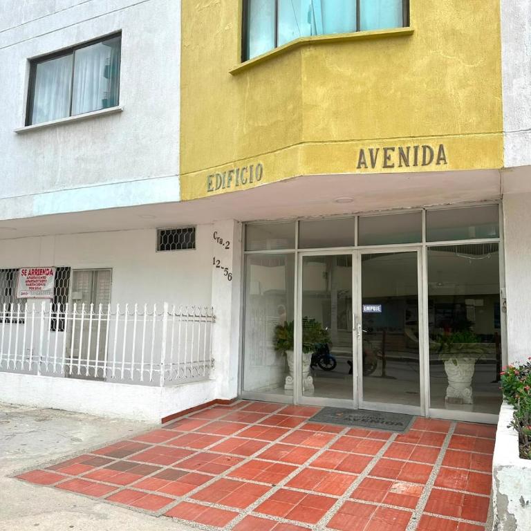 Junto a la playa, moderno y acogedor apartamento - Three-Bedroom Apartment - 8