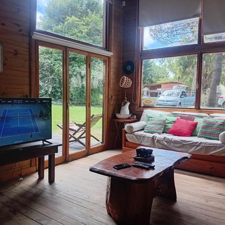 Hermosa casa en Valeria del Mar con parque y pileta - Casa de 4 dormitorios - 1
