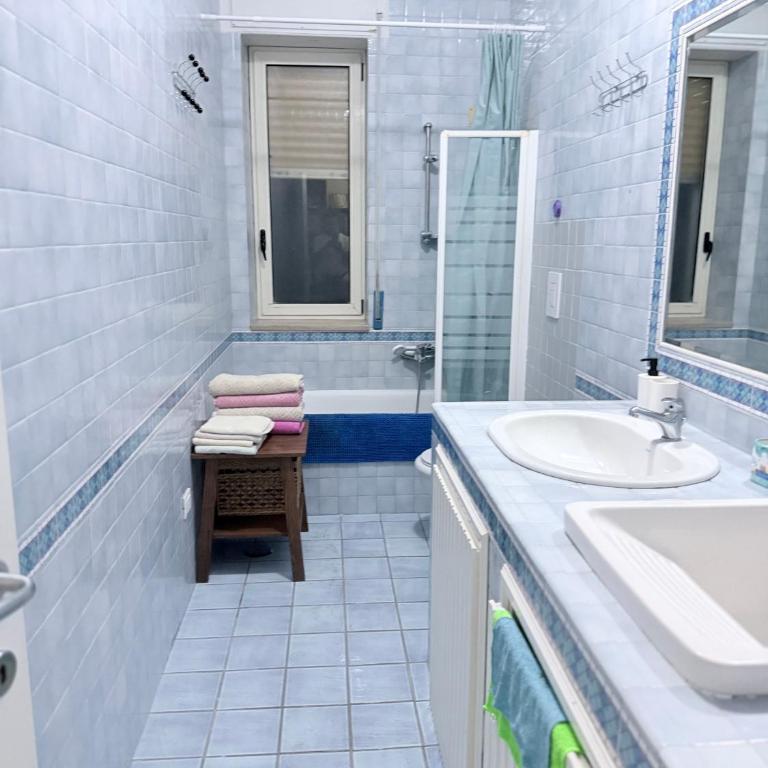 Villa Verde room - Two-Bedroom Apartment - 7
