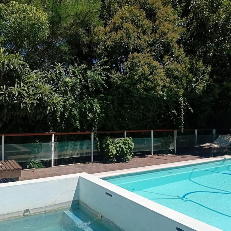 Hermosa casa en Valeria del Mar con parque y pileta - Three-Bedroom Home - 4