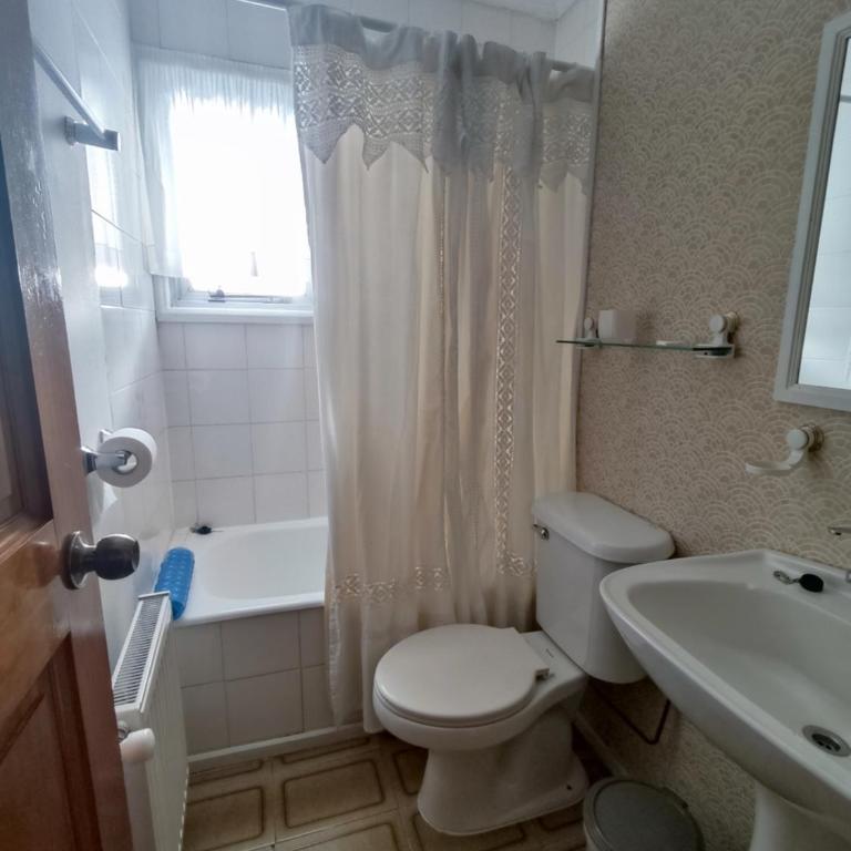 Se arrienda cómoda casa por día - Casa de 3 dormitorios - 11