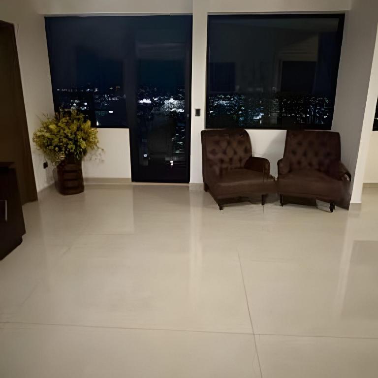 Beautiful residence, private neighborhood/discount - Vacation Home - 8