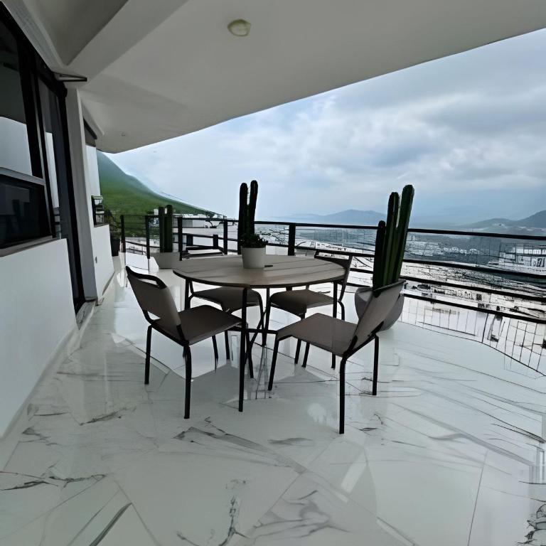 Beautiful residence, private neighborhood/discount - Vacation Home - 22