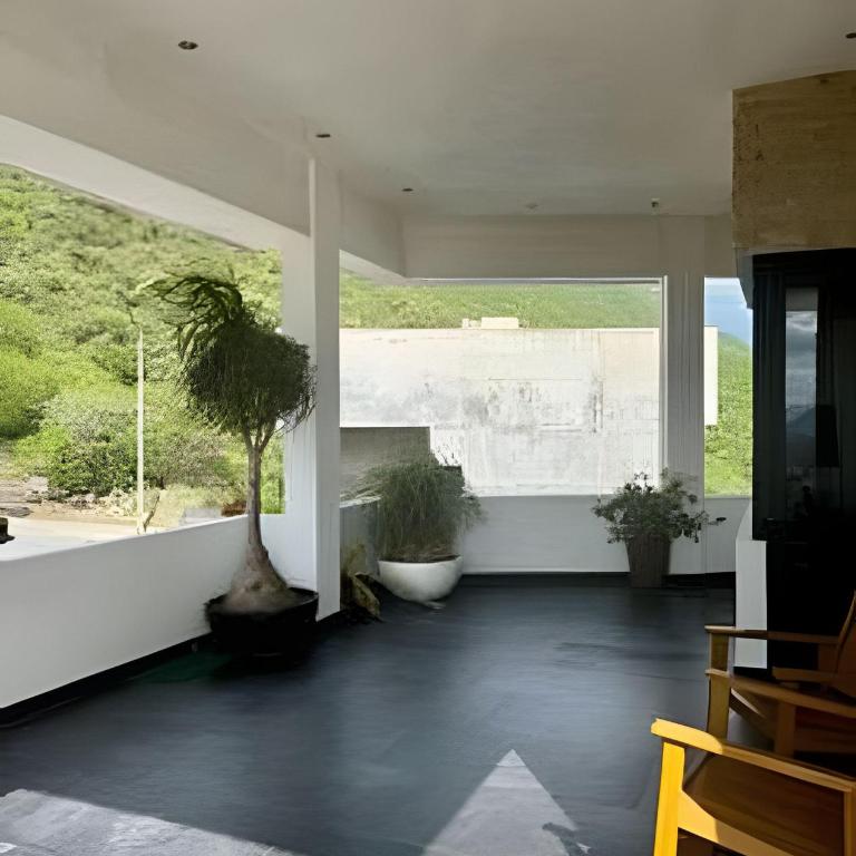 Beautiful residence, private neighborhood/discount - Vacation Home - 43