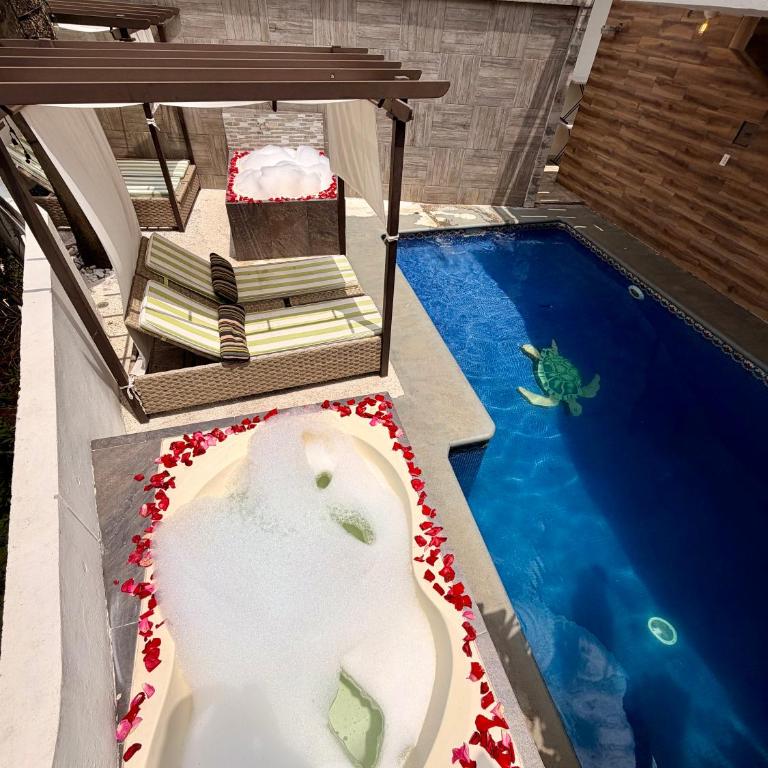 Lujoso y Amplio Loft con alberca climatizada! Amplia y elegante cama para alberca, Cuernavaca somos los únicos en ofrecerte 2 jacuzzis premium con agua caliente y sistema de hidromasaje tipo Spa, terraza panorámica con asador de carbon y mas amenidades! - Loft - 58