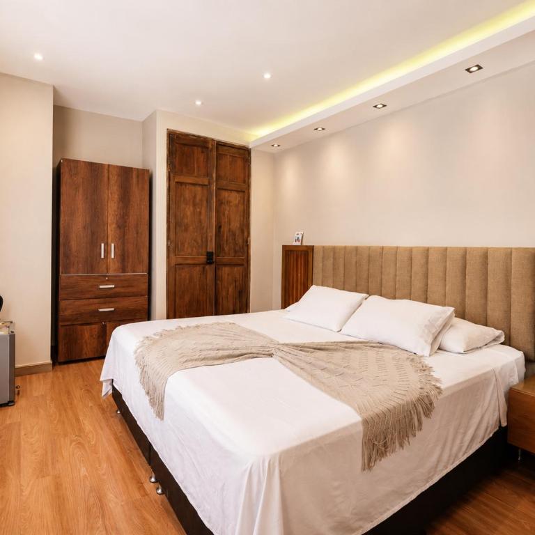Recuerdos De Mi Tierra HOTEL Poblado Provenza Parque Lleras - Quadruple Room with Bath - 2