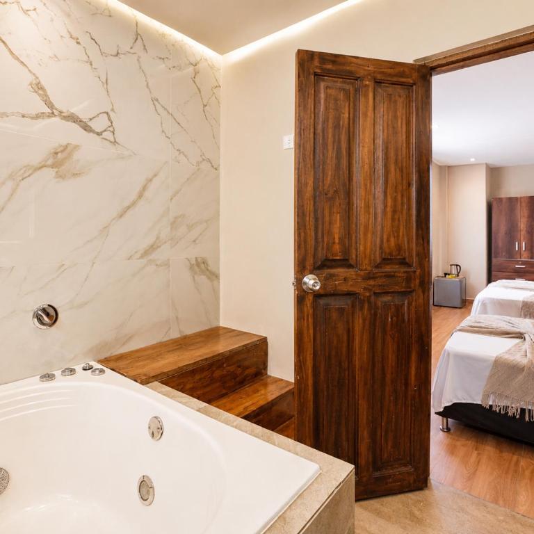 Recuerdos De Mi Tierra HOTEL Poblado Provenza Parque Lleras - Quadruple Room with Bath - 7