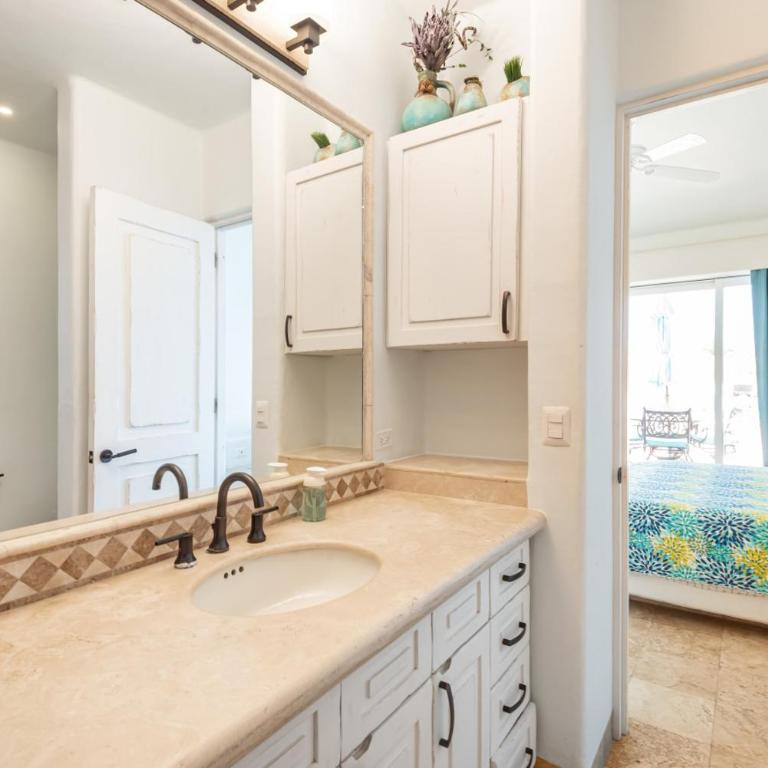 Saltwater Pool Private Villa with Ocean Views and Resort Access - Villa mit privatem Pool - 31