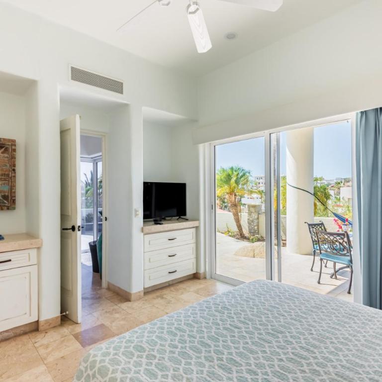 Saltwater Pool Private Villa with Ocean Views and Resort Access - Villa mit privatem Pool - 39