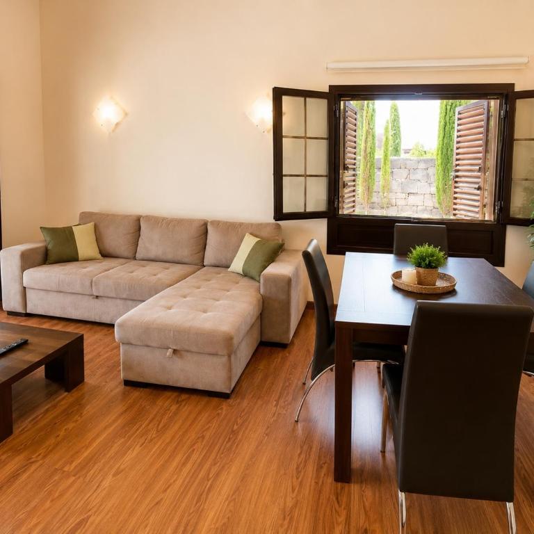 Villa Abuelo Paco - Private heated pool - Two-Bedroom Villa - 11